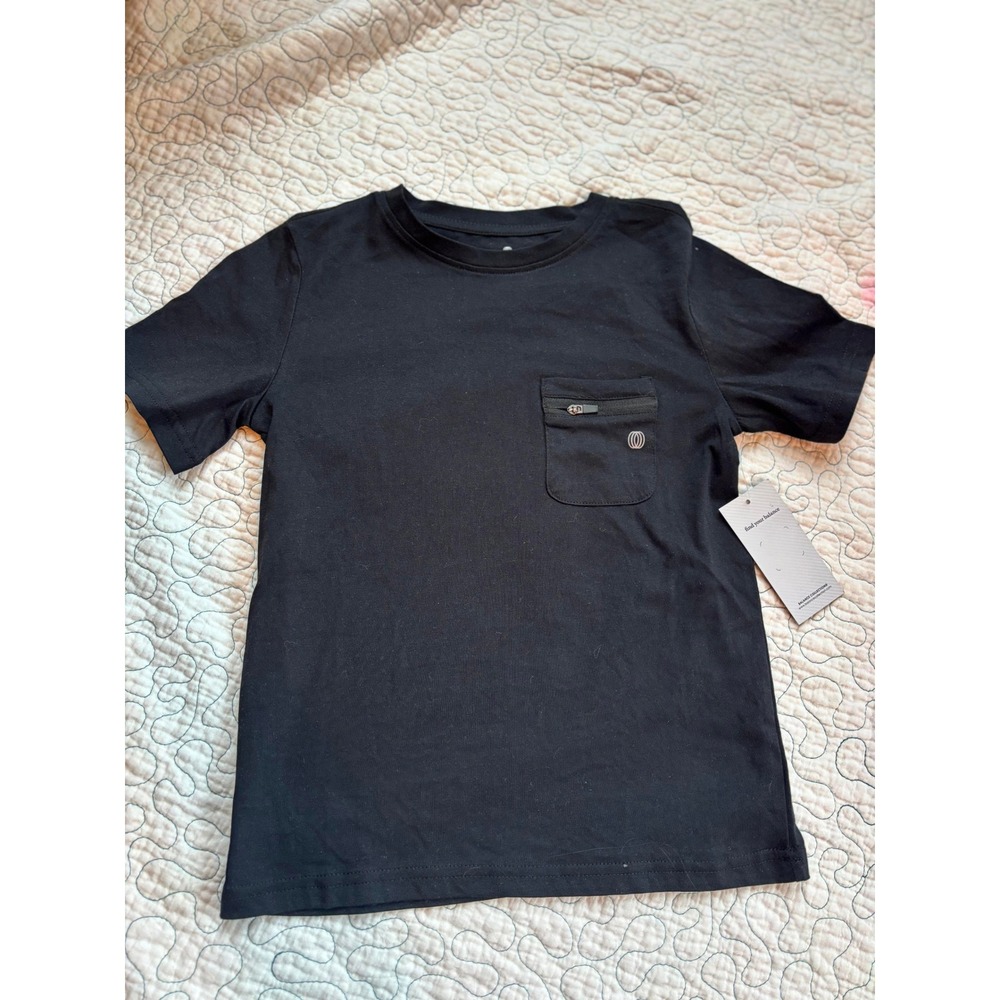 Balance Collection Boys Black Short Sleeve Zipper Pocket‎ T-Shirt Size Small 8